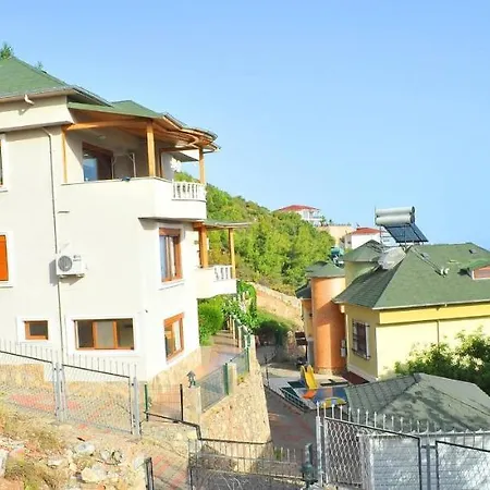 5 Star In With Breathtaking Views, 1037 *