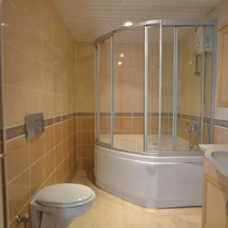5 Star In With Breathtaking Views, 1037 *